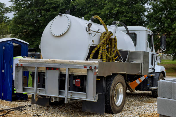 Best Luxury portable toilet rental  in Berea, OH